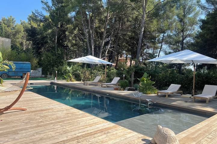 Chambre d’hôte pour 6 personnes, avec jardin et piscine à Sanary-sur-Mer
