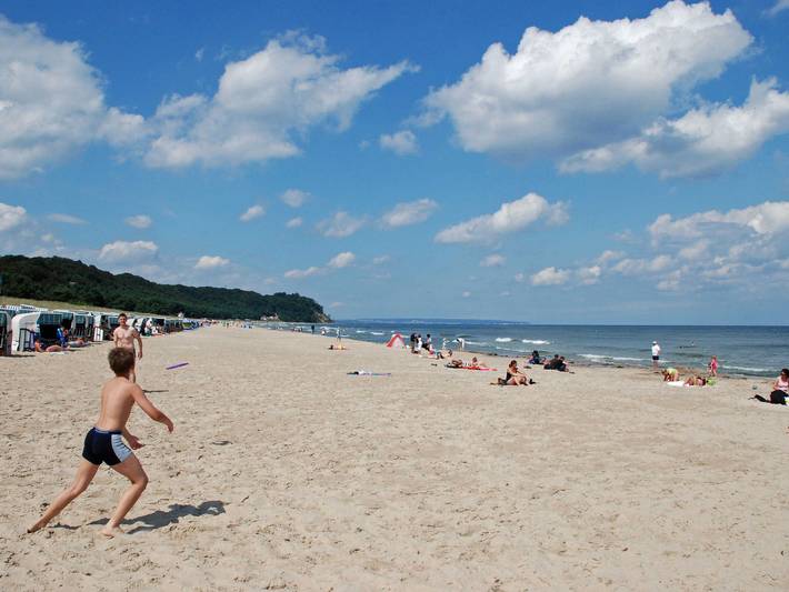 Ganze Ferienwohnung, Ferienhaus Strandhus am Ostseestrand in Strand Baabe, Baabe