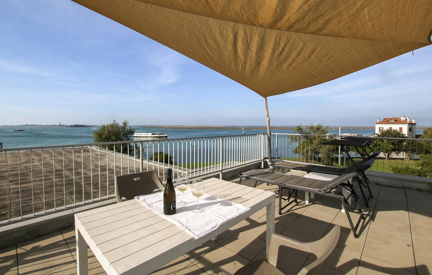 Gemütliche Wohnung mit Terrasse, Parkplatz und WLAN – in der Nähe der Stadt und eines Restaurants in Cavallino-Treporti, Lagune von Venedig