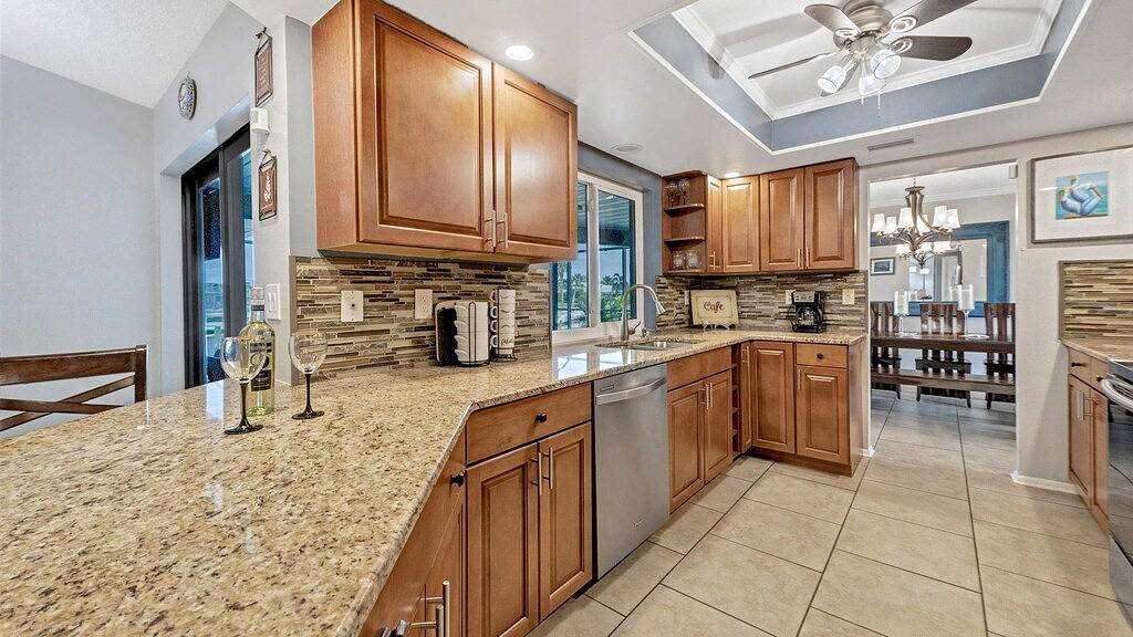 The Canal House of Punta Gorda Isles, Pool, Pet Friendly, Kayaks, Bikes in Punta Gorda Isles, Punta Gorda