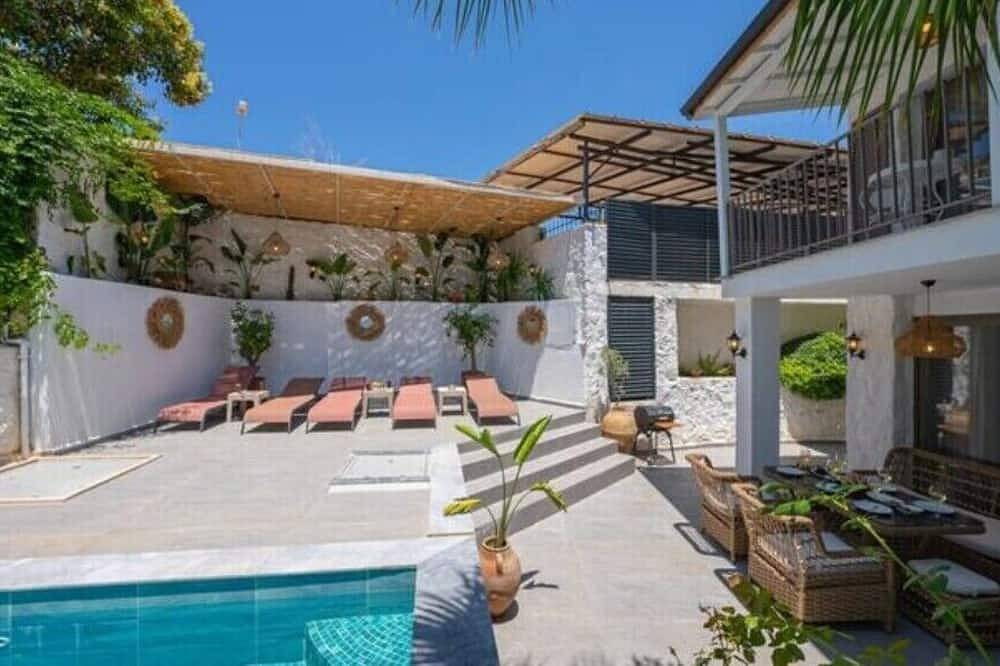 Charming 3bed villa w\/ pool, very close to centre\n\n in Antalya, Provinz Antalya