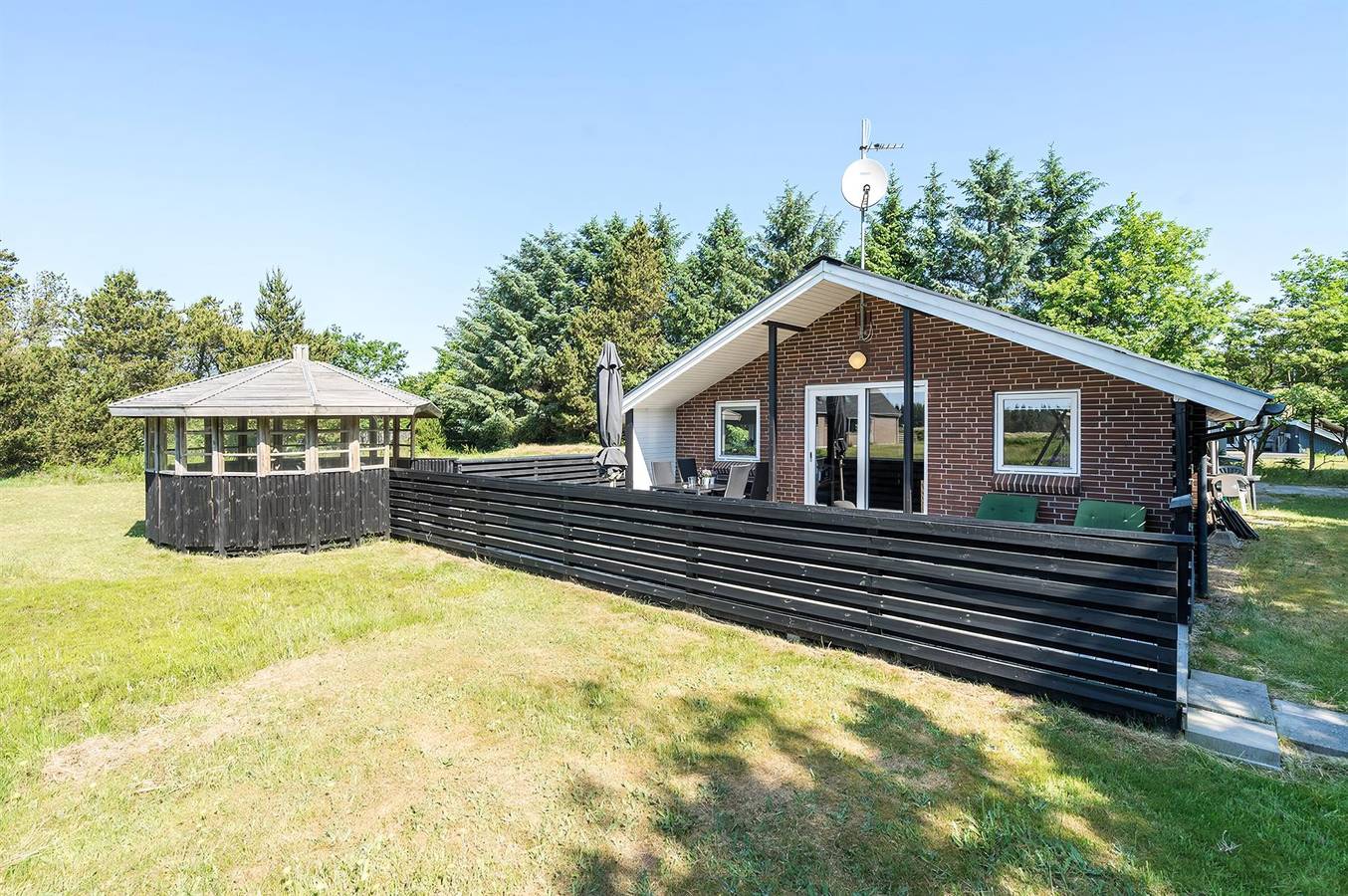 Stunning home in Vejers Strand w/ Sauna, Wifi and 3 Bedrooms in Vejers Beach, Varde Region