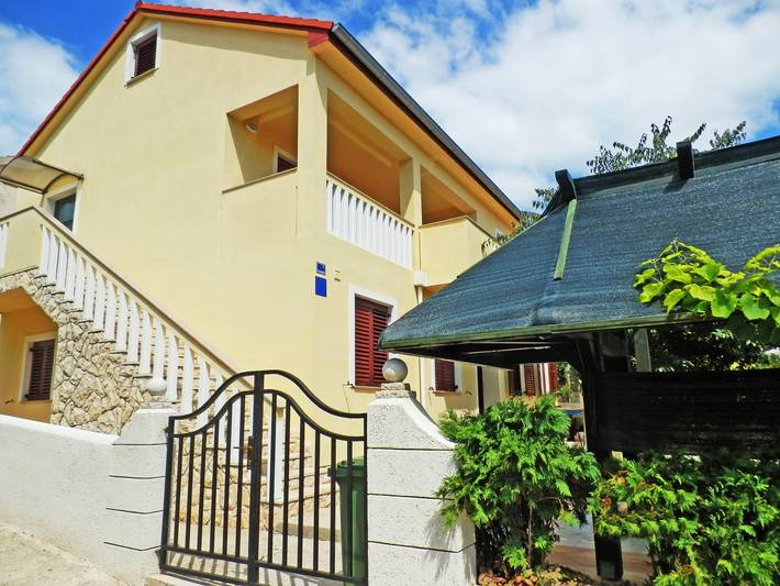Ganze Wohnung, 2-Zimmer-Ferienwohnung mit Klima Preko, Ugljan -a in Plaža Jaz, Poljana