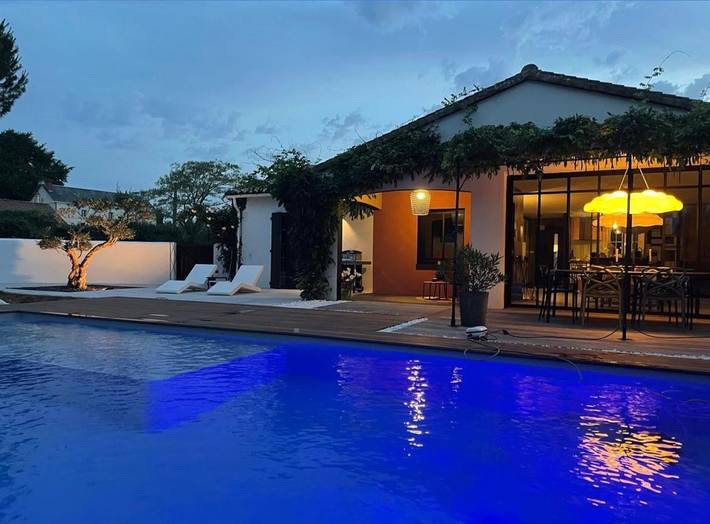 Location de vacances pour 2 personnes, avec Jacuzzi et Terrasse ainsi que Jardin et Piscine à Souvigné - 2