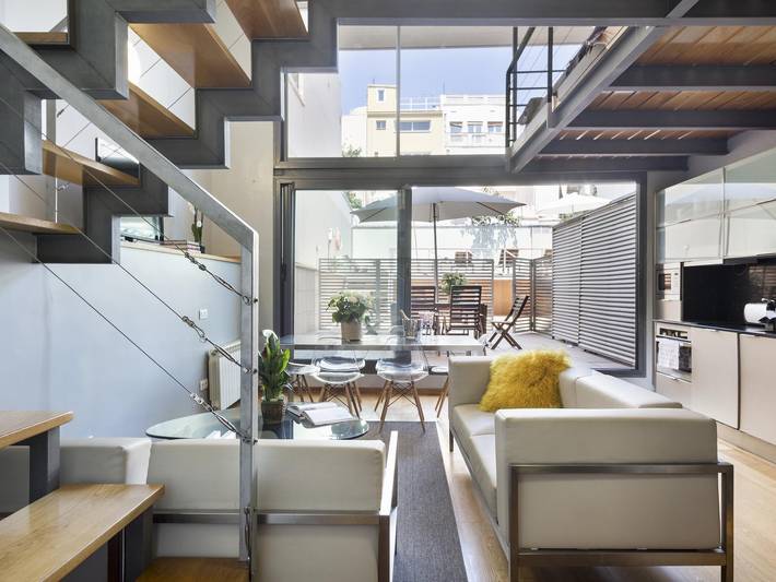 Ganze Ferienwohnung, Ferienwohnung für 10 Personen mit Pool in Barcelona Zentrum, Barcelona