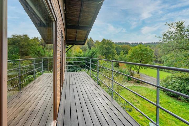 Chalet voor 6 personen, with tuin and sauna as well as uitzicht in Houffalize