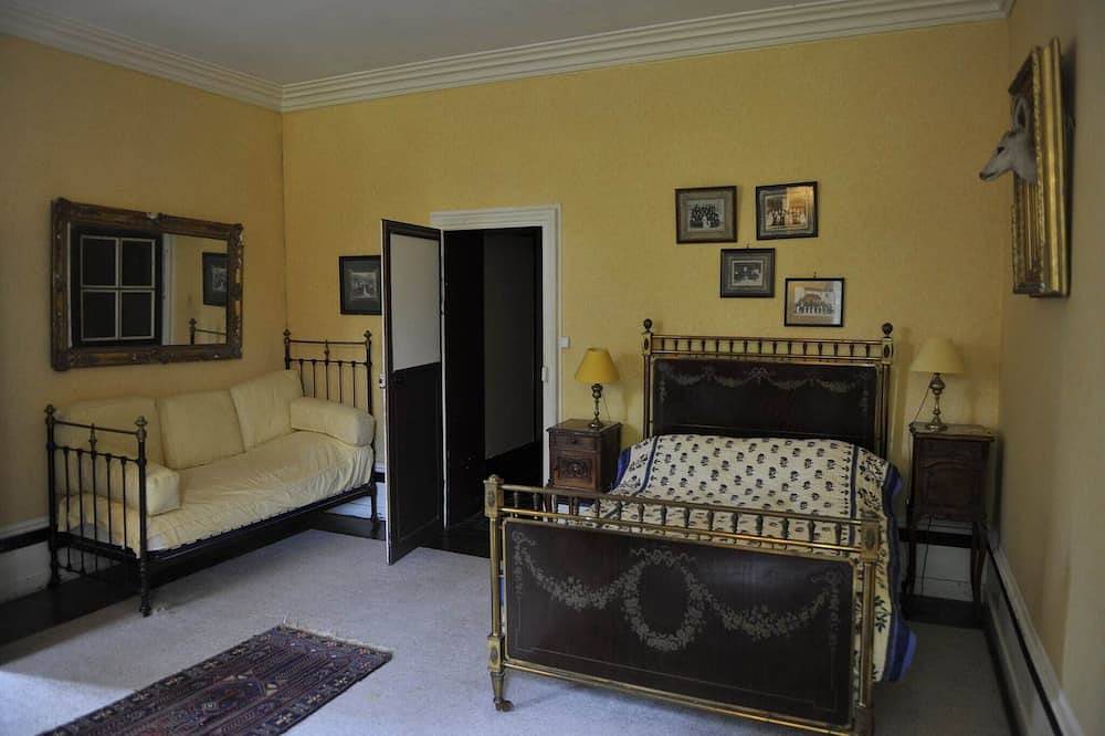 Maison en Bourgogne avec Piscine Privée in Saint-Aubin-sur-Loire, Région de Charolles