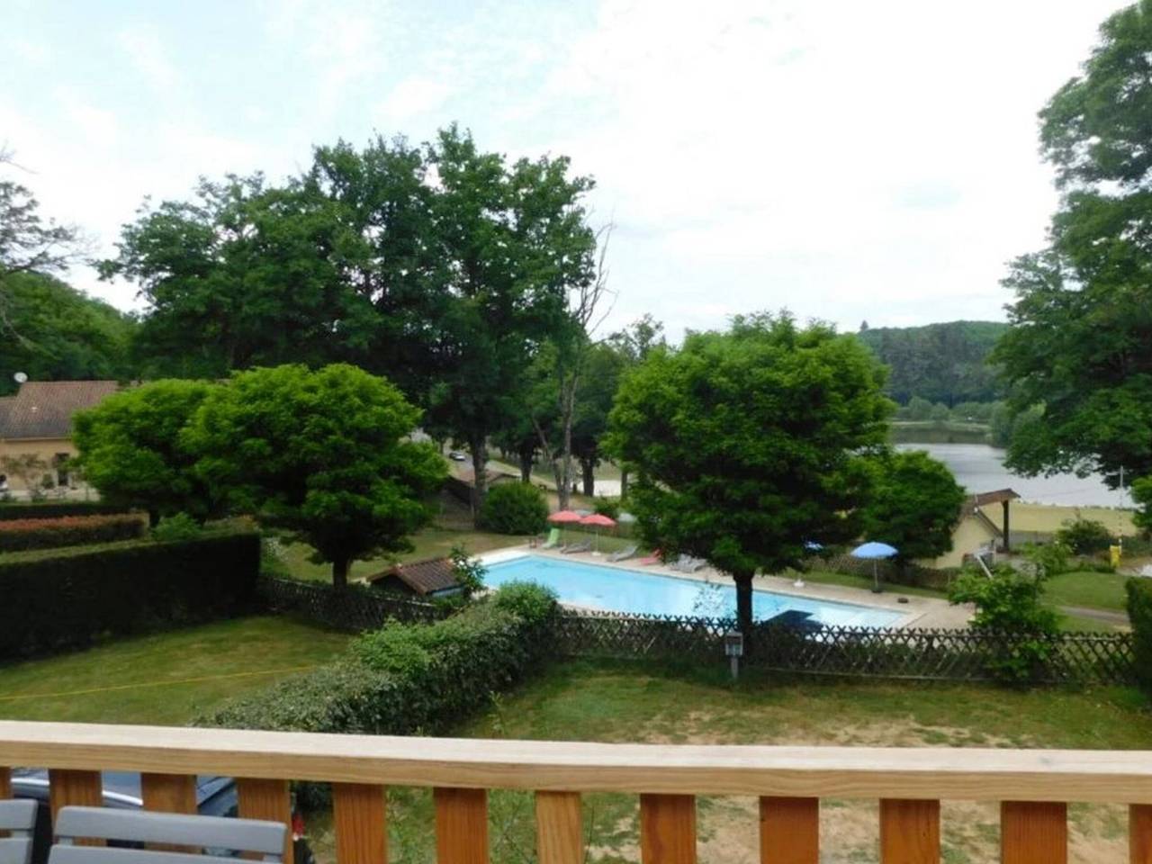 Chalet sur Pilotis avec Terrasse pour 2 pers. in Rochechouart, Parc naturel régional Périgord-Limousin