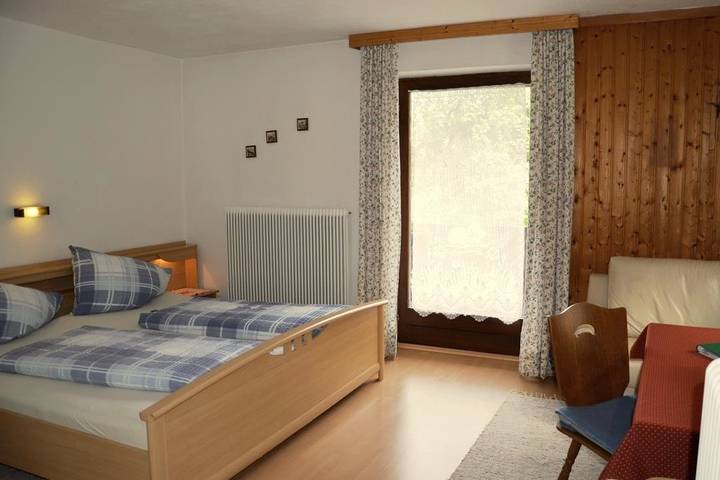 Ganze Ferienwohnung, Apartment/1 Schlafraum/Dusche, Wc,Tv,Bal in Walchsee, Kaisergebirge