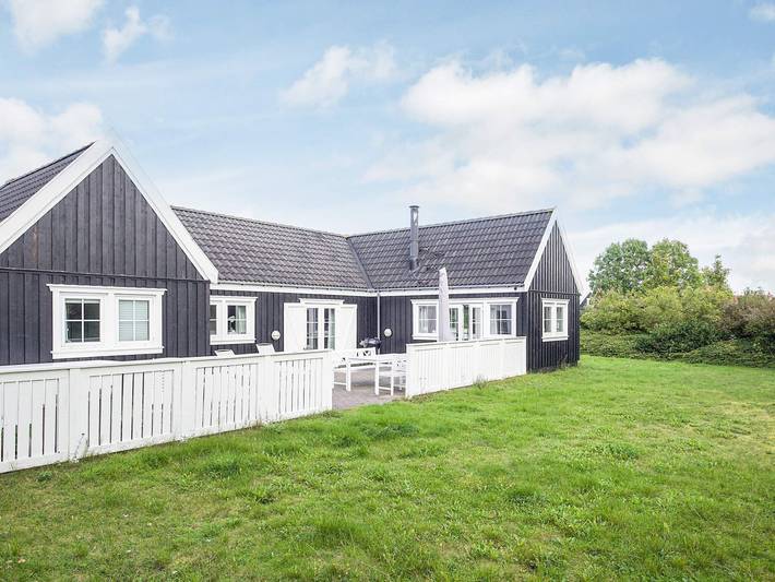 Ferienhaus für 6 Personen, mit Whirlpool und Terrasse sowie Garten und Sauna