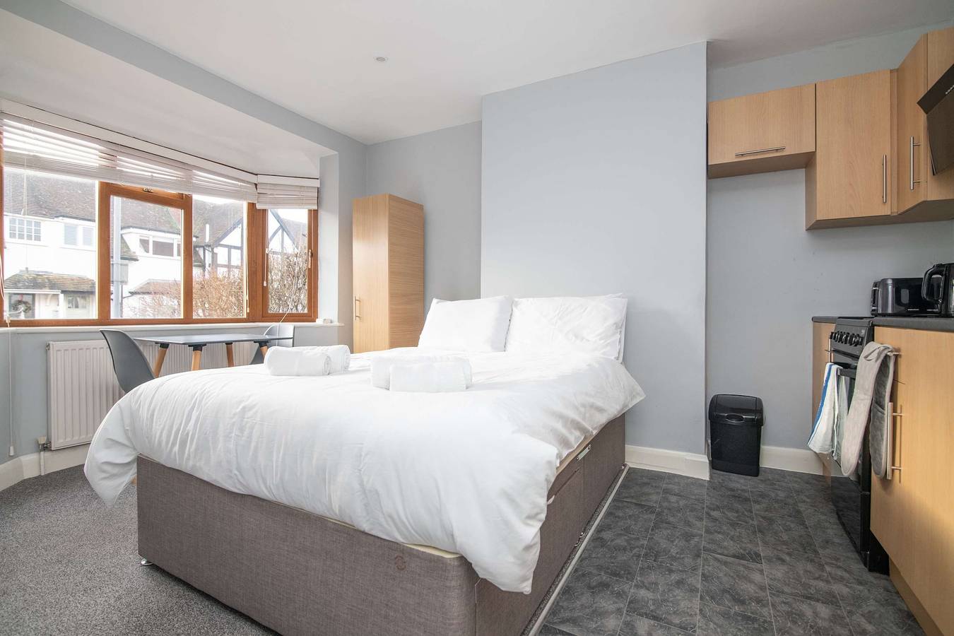 Entire apartment, F1 Stratford Studio Flat in Stratford upon Avon, Warwickshire
