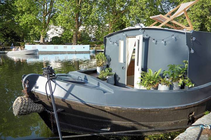 Boutique houseboat in central London. A calm oasis in the heart of the city. in Londres, Sudeste de Inglaterra