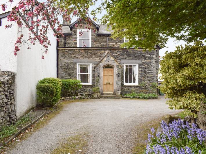 Log cabin for 5 people, with garden in Windermere