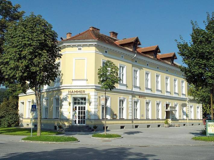 Hotel, mit Terrasse und Garten