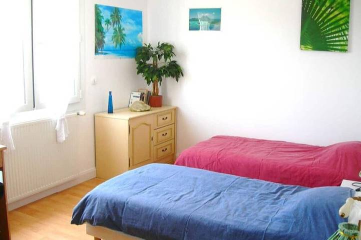 Gîte pour 4 personnes, avec piscine ainsi que jardin et terrasse à Aytré - 2