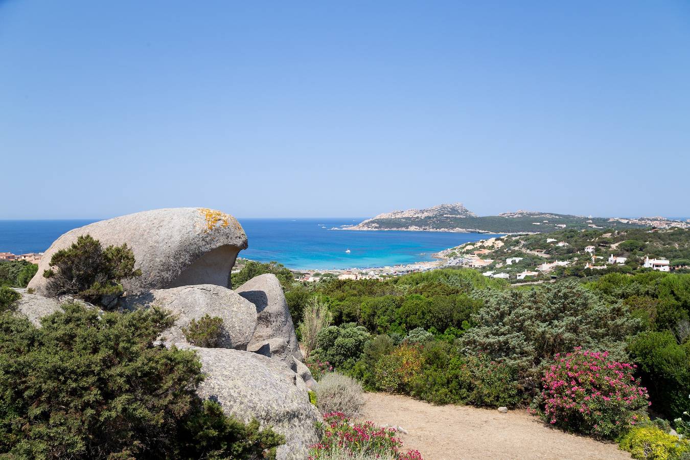 Villa moderne "I Graniti" près de la mer avec vue sur la mer, patio, climatisation et Wi-Fi in Baia Santa Reparata, Santa Teresa Gallura