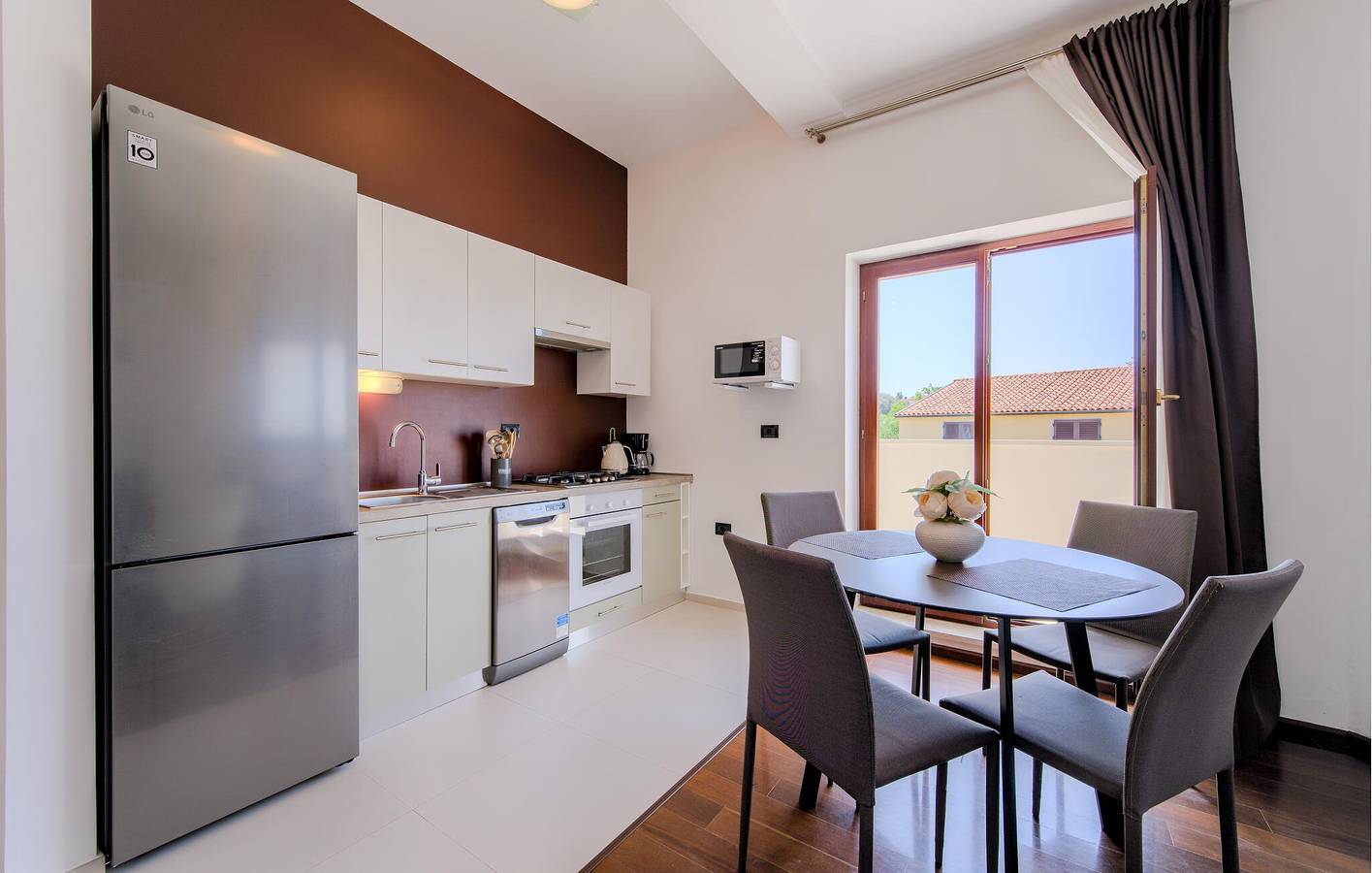 Ganze Ferienwohnung, Ferienwohnung für 4 Personen mit Garten in Stinjan, Südküste Istrien