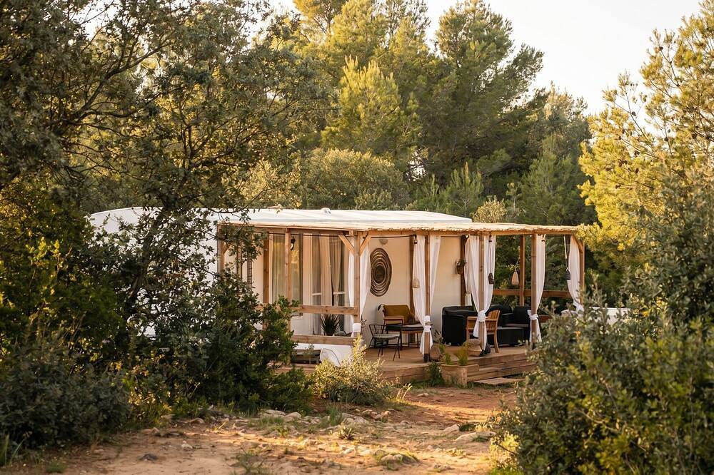 Ganze Wohnung, Studio le Nid secret. Loveroom in the heart of nature with spa bath and jacuzzi in Jouques, Aix-en-Provence und Umgebung