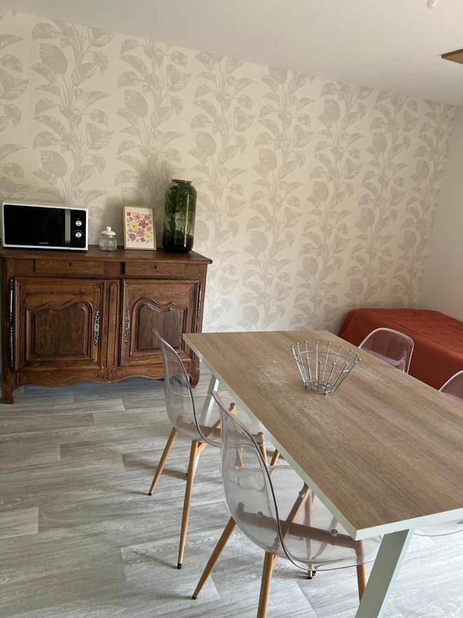 Chambre d’hôte pour 2 personnes, avec jardin ainsi que terrasse et vue dans Sèvremont - 2