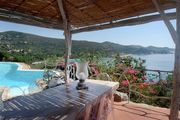 Appartamento per 8 persone, con terrazza e panorama, con animali domestici in Torre delle Stelle