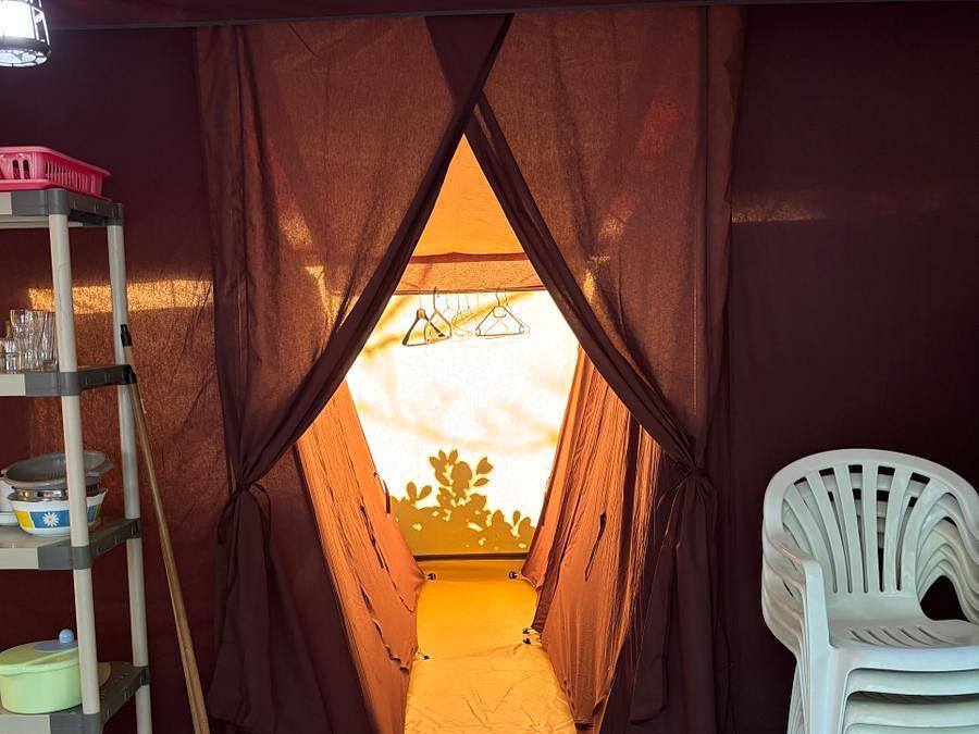 Camping les Pialades - Zelt 5 personen - Voll ausgestattetes Zelt 29m² - 3 Zimmer (ohne Sanitäranlagen) in Nabirat, Périgord Noir