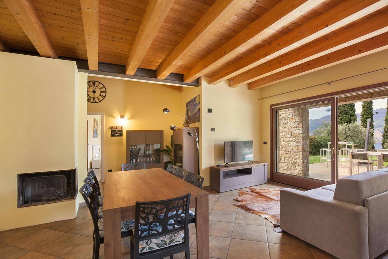 Villa Cipressi - Luxuri Lounge - in Malcesine, Montagnes autour du lac de Garde
