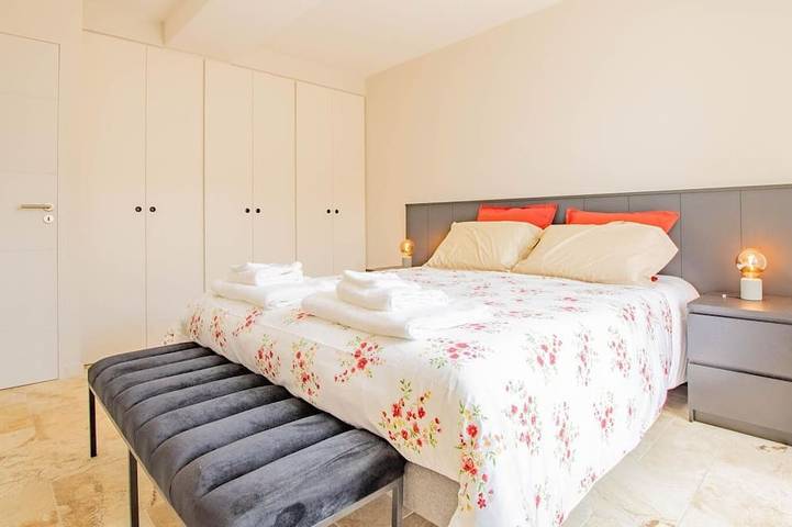 Location de vacances pour 14 personnes, avec jacuzzi ainsi que sauna et jardin à Iguerande - 3