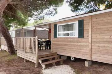 Camping für 4 Personen, mit Terrasse in Giens