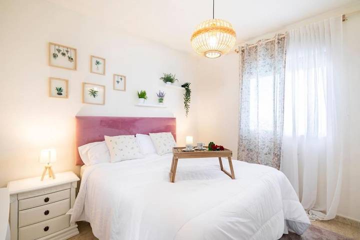 Location de vacances pour 6 personnes, avec Terrasse et Jardin ainsi que Piscine et Vue dans Formentera De Segura - 3