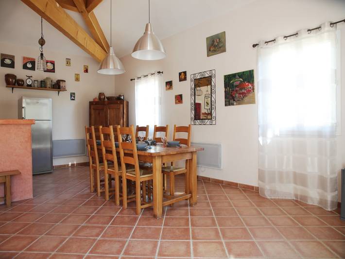 Location de vacances pour 6 personnes, avec jardin ainsi que piscine et terrasse, animaux acceptés à Vagnas - 3