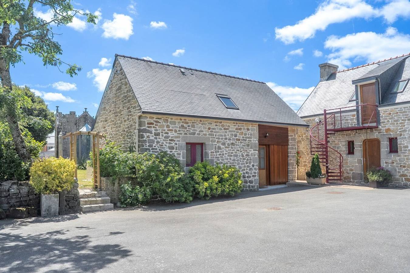 Maison en pierre dans un hameau privé in Pont-l'Abbé, Region de Quimper