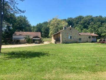 Gîte pour 6 personnes, avec jardin à Paulhiac