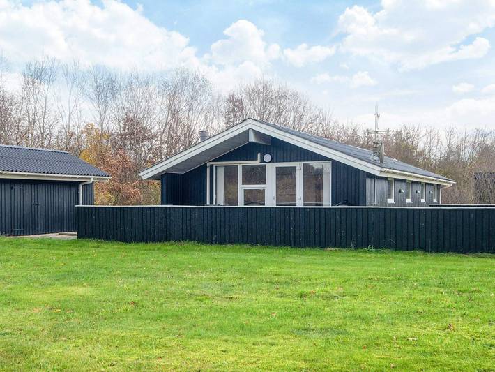 Ferienhaus für 6 Personen, mit Terrasse und Sauna in Bork Havn
