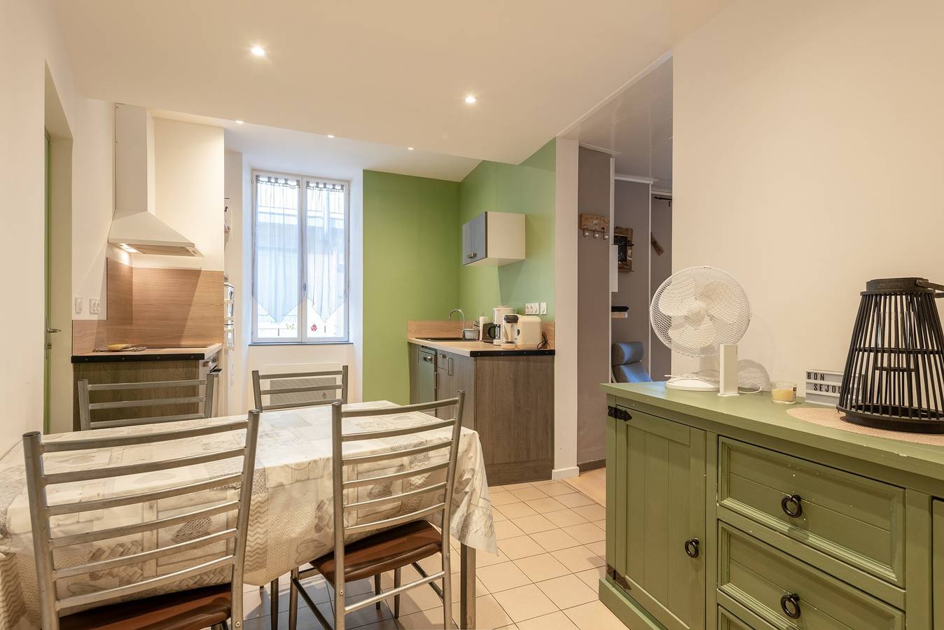 Apartamento entero, Apartamento T2 "Los Pirineos" cerca del centro y balneario in Bagnères-de-Bigorre, Altos Pirineos