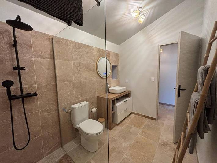 Gîte pour 3 personnes, avec vue et jardin à Roche-Saint-Secret-Béconne - 4