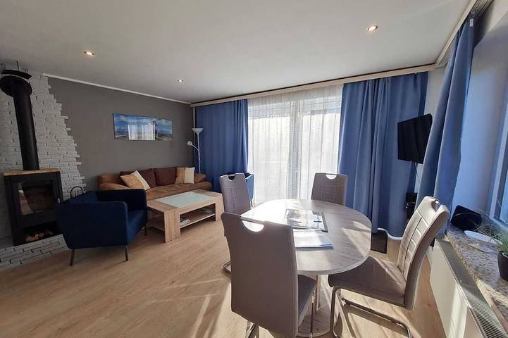 Ferienwohnung für 2 Personen, mit Terrasse und Garten in Vitzdorf