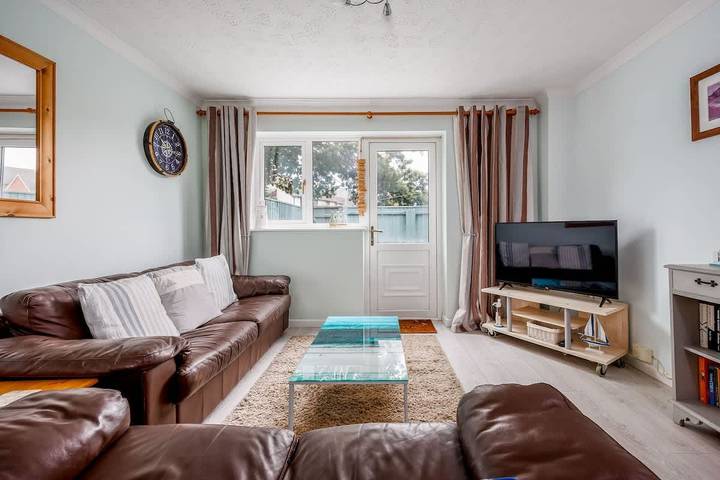 Holiday home for 4 people, with garden, with pets in Poole