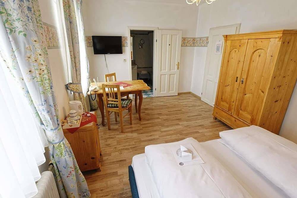 Doppelzimmer mit Dusche, Wc - Weinidylle Opitz in Illmitz, Neusiedlersee-Hügelland