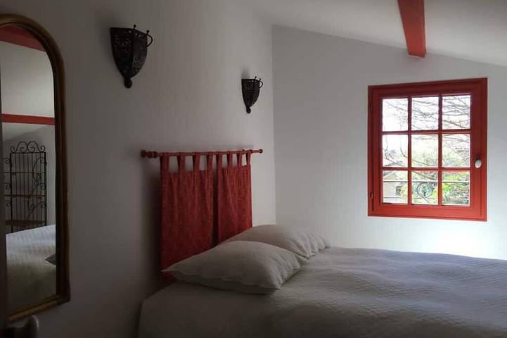 Location de vacances pour 4 personnes, avec jardin et terrasse à Lagnes - 4