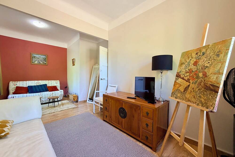 Appartement entier, Écureuil – Gîte, bassin & spa in Forcalquier, Parc naturel régional du Luberon