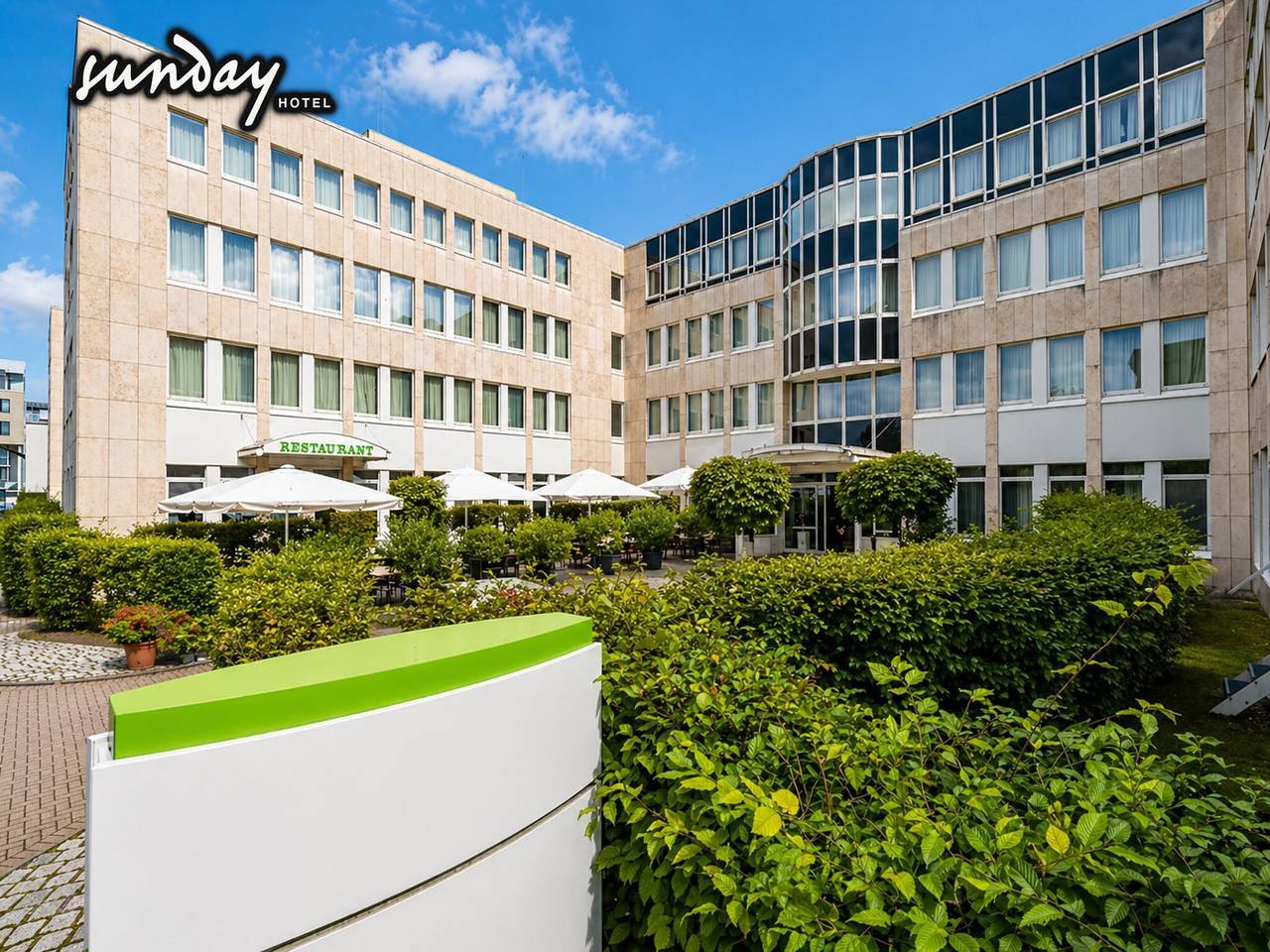 Entire apartment, Sunday Hotel Frankfurt Standard Double Room in Neu-Isenburg, Landkreis Offenbach