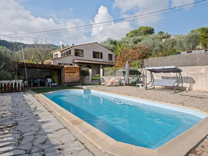 Apartamento de vacaciones para 5 personas, con terraza además de jardín y piscina - 1