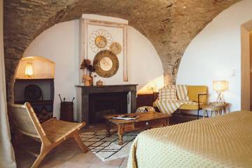 Gîte pour 2 personnes, avec jardin ainsi que balcon et piscine à Vézénobres