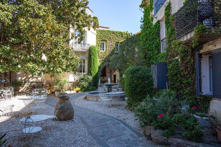 Hôtel pour 2 personnes, avec jardin et piscine, adapté aux familles