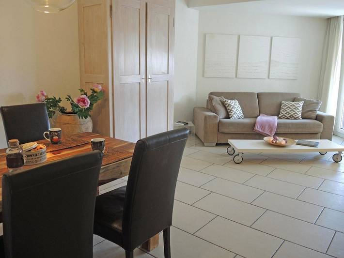 Appartement entier, Appartement de vacances pour 4 personnes avec piscine in Ascona, Alpes tessinoises