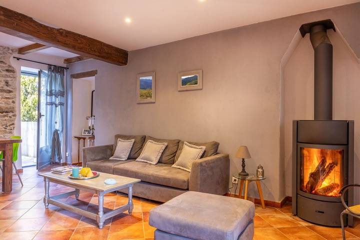 Location de vacances pour 6 personnes, avec terrasse et jardin, adapté aux familles dans Parc naturel régional de Corse - 3