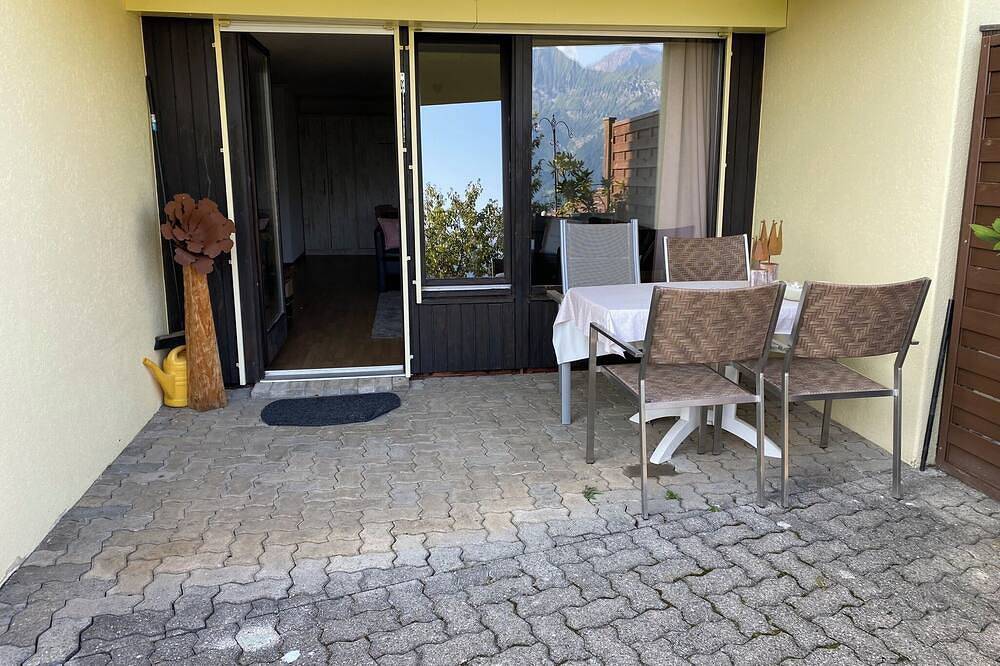 Ganze Wohnung, Apartment with great view in a 4* hotel with Pool, Sauna and Fitness  in Beatenberg, Thunersee