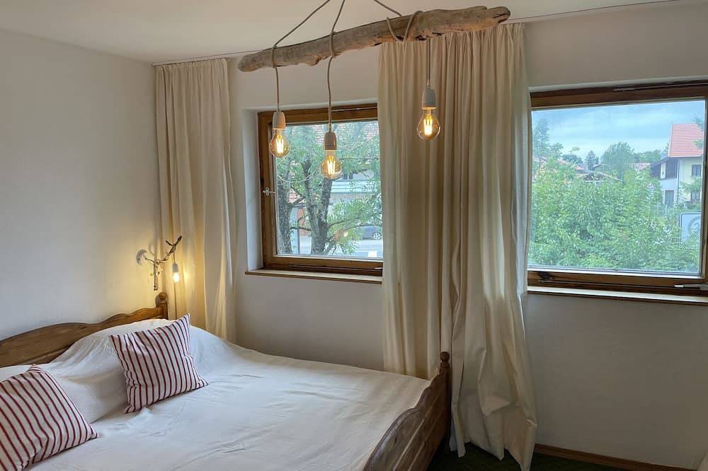 Holiday Home at the Chiemsee - 10 minutes walk to the lake in Chieming, Lago Chiem