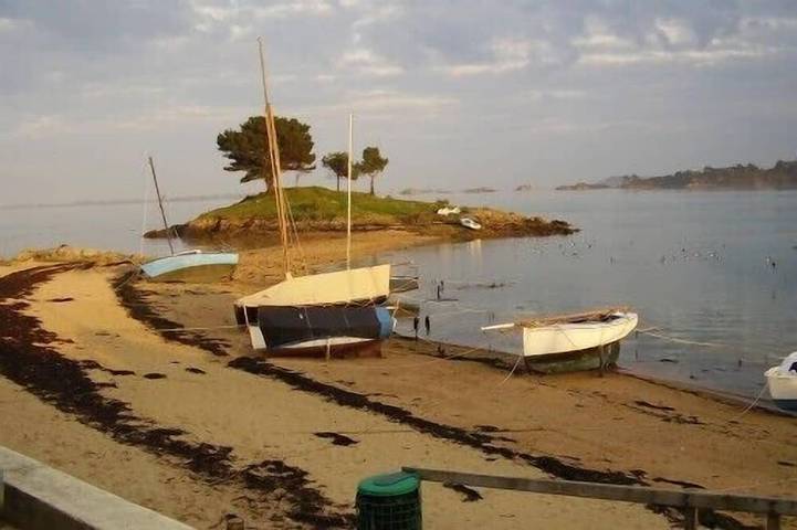 Maison de vacances pour 6 personnes, avec jardin, animaux acceptés à Lanmodez