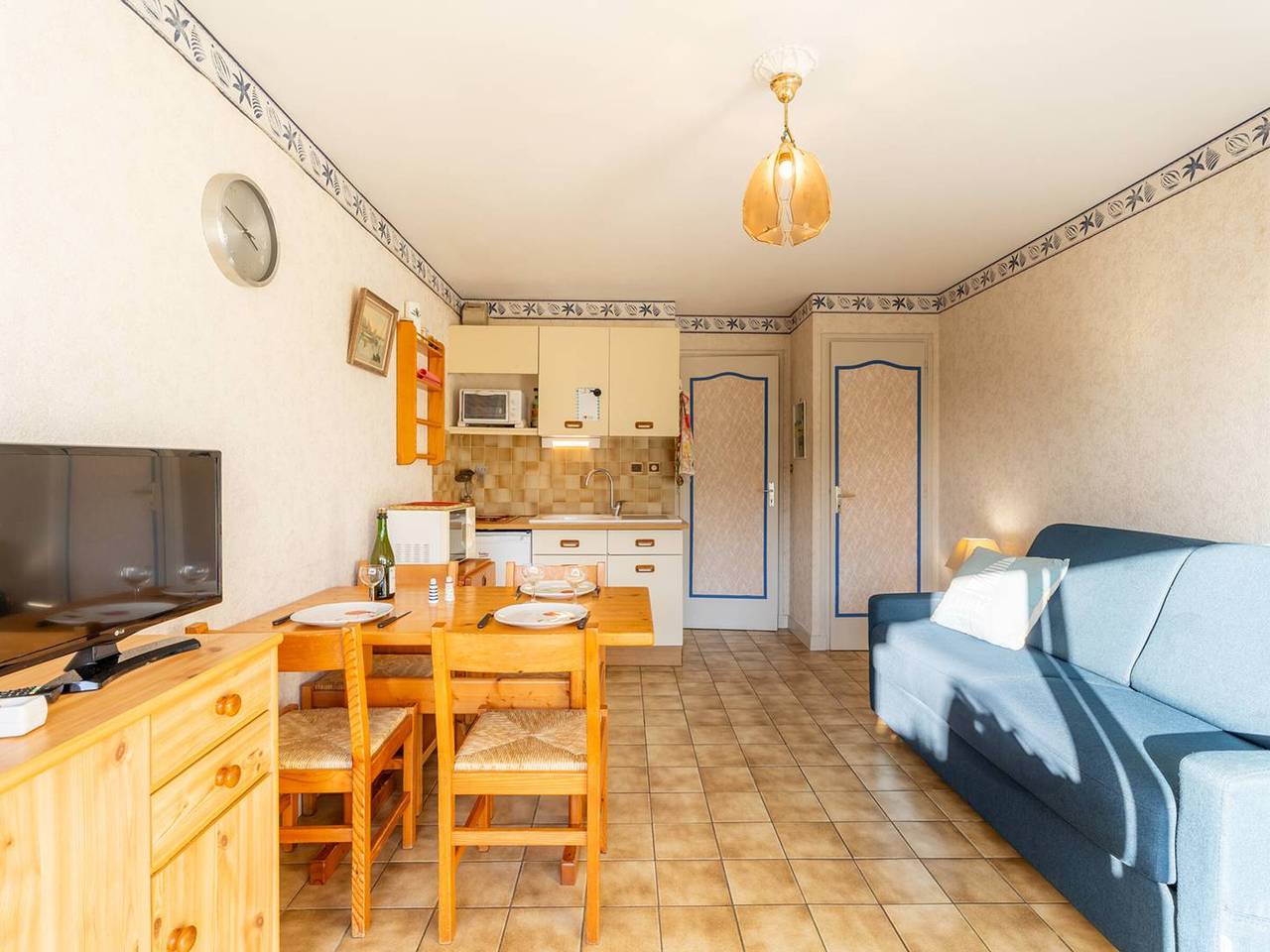 Ganzes Studio, Studio Kabine in Carnac - 50m vom Strand, Terrasse, Parkplatz, Haustier erlaubt in Carnac Plage, Carnac